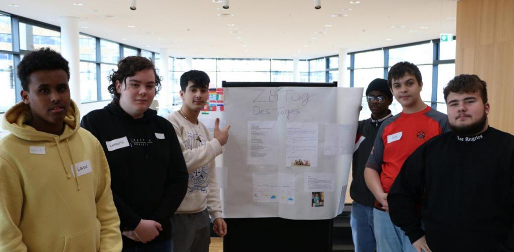 Fake News4 Fake News4