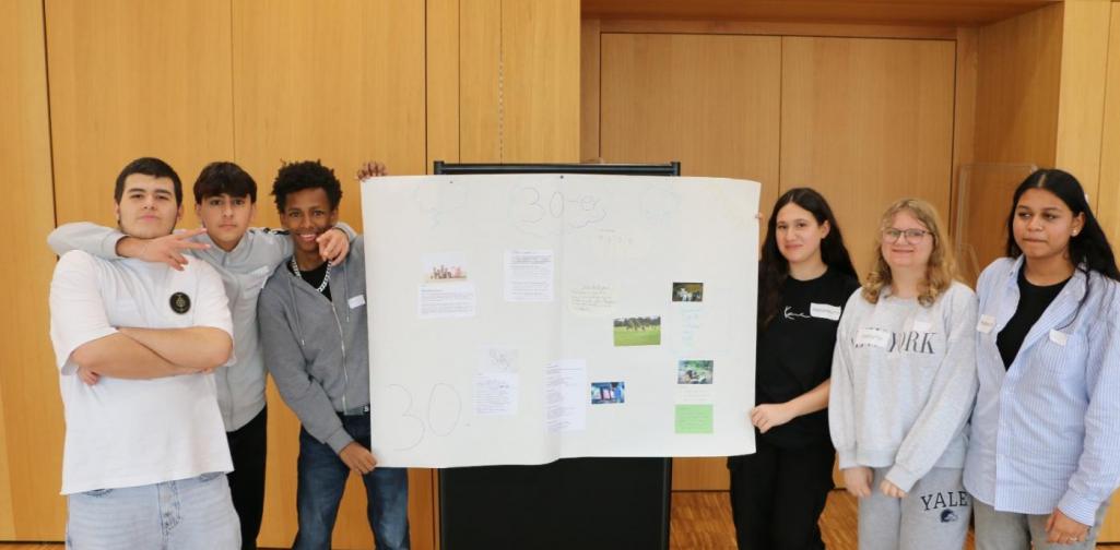 Fake News6 Fake News6